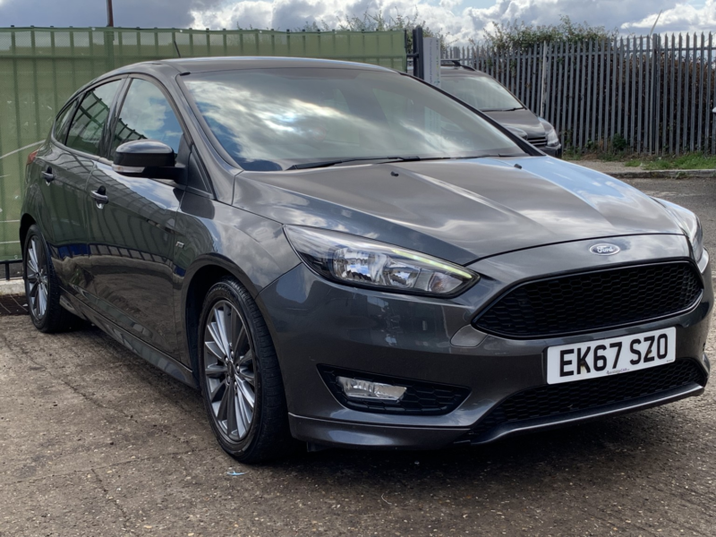 2017 Ford Focus 1.0 T St-Line in Grey — image 1