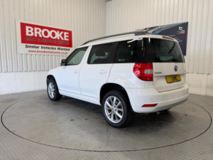 2014 Skoda Yeti 1.2 Tsi Se Euro 5 5dr in White — image 6