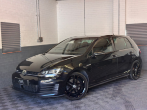 2016 Volkswagen Golf 2.0 Tdi Bluemotion Tech Gtd Hatchback 5dr Diesel Manual Euro 6 (s/s) (184 Ps) in Black — image 2