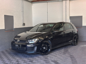 2016 Volkswagen Golf 2.0 Tdi Bluemotion Tech Gtd Hatchback 5dr Diesel Manual Euro 6 (s/s) (184 Ps) in Black — image 3