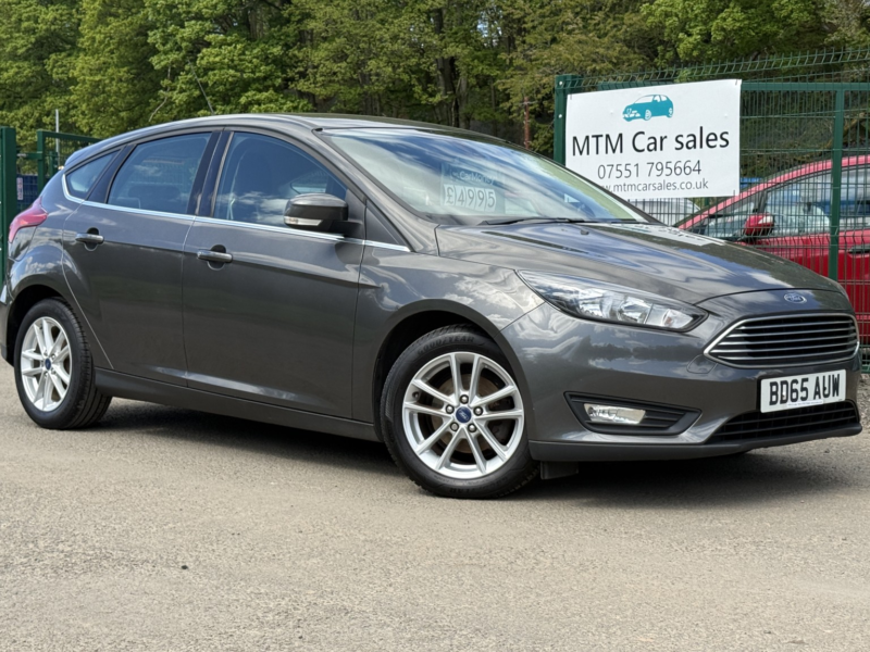 2016 Ford Focus 1.0 T Ecoboost Zetec in Grey — image 1