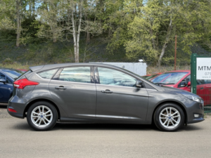 2016 Ford Focus 1.0 T Ecoboost Zetec in Grey — image 5