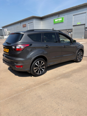 2018 Ford Kuga 1.5 Tdci St-Line SUV 5dr Diesel Manual Euro 6 (s/s) (120 Ps) in Grey — image 5