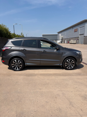 2018 Ford Kuga 1.5 Tdci St-Line SUV 5dr Diesel Manual Euro 6 (s/s) (120 Ps) in Grey — image 6