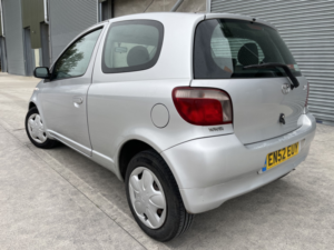 2003 Toyota Yaris 1.3 Vvt-I 16v Gls in Silver — image 5