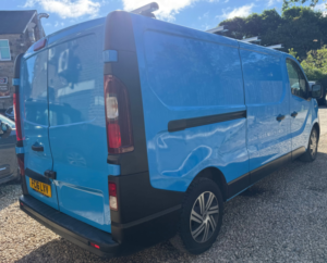 2016 Vauxhall Vivaro 1.6 Cdti 2900 Biturbo Ecoflex Panel Van 5dr Diesel Manual L2 H1 Euro 5 (s/s) (120 Ps) in Multicolour — image 4
