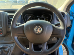 2016 Vauxhall Vivaro 1.6 Cdti 2900 Biturbo Ecoflex Panel Van 5dr Diesel Manual L2 H1 Euro 5 (s/s) (120 Ps) in Multicolour — image 6