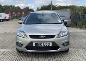 2010 Ford Focus 1.8 Titanium in Silver — image 3