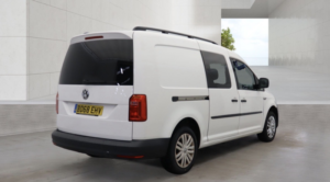 2018 Volkswagen Caddy Maxi 2.0 Tdi C20 Maxi Kombi Crew Van in White — image 4