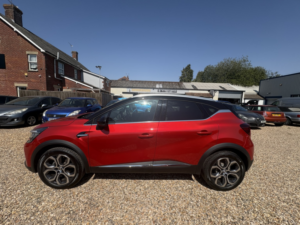 2023 Renault Captur 1.0 Techno Tce 90 My22 in Red — image 6
