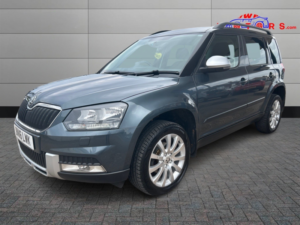 2016 Skoda Yeti 2.0 Tdi Se in Grey — image 3