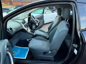 2012 Ford Ka 1.2 Zetec Euro 5 (s/s) 3dr in Black — image 4