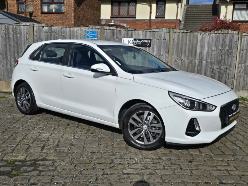 2018 Hyundai I30 1.0 I30 Se Nav 1.0t 120ps in White — image 1