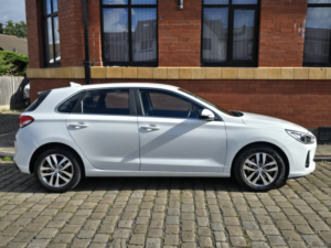 2018 Hyundai I30 1.0 I30 Se Nav 1.0t 120ps in White — image 6