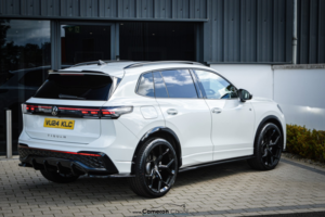 2024 Volkswagen Tiguan 2.0 Tdi R-Line in White — image 2