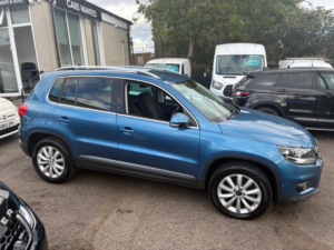 2015 Volkswagen Tiguan 2.0 Tdi Bluemotion Tech Match SUV 5dr Diesel DSG 4WD Euro 5 (s/s) (140 Ps) in Blue — image 2