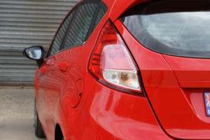 2015 Ford Fiesta 1.3 Zetec in Red — image 6