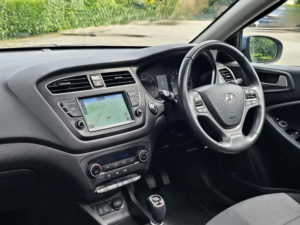2019 Hyundai I20 1.2 Premium Se Nav Hatchback 5dr Petrol Manual Euro 6 (s/s) (84 Ps) in Blue — image 2
