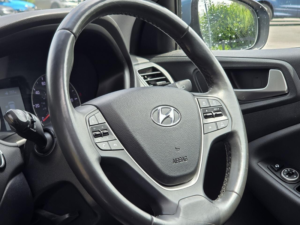 2019 Hyundai I20 1.2 Premium Se Nav Hatchback 5dr Petrol Manual Euro 6 (s/s) (84 Ps) in Blue — image 5