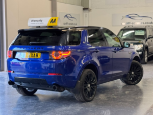 2016 Land Rover Discovery Sport 2.0 Td4 Hse in Blue — image 6
