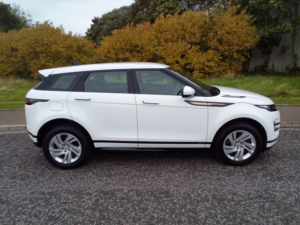2019 Land Rover Range Rover Evoque 2.0 D180 R-Dynamic S Auto 4WD in White — image 2