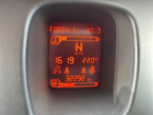 2016 Fiat Panda 0.9 Twinair Lounge Hatchback 5dr Petrol Dualogic Euro 6 (s/s) (85 Bhp) in Black — image 2