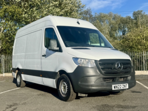 2022 Mercedes-Benz Sprinter 2.0 315 Cdi Progressive in White — image 3