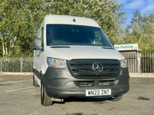 2022 Mercedes-Benz Sprinter 2.0 315 Cdi Progressive in White — image 4