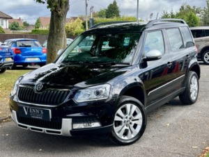 2016 Skoda Yeti 1.2 Tsi Se L in Black — image 3