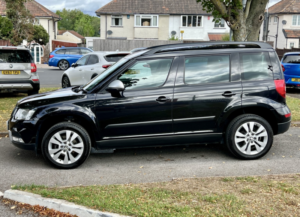2016 Skoda Yeti 1.2 Tsi Se L in Black — image 4