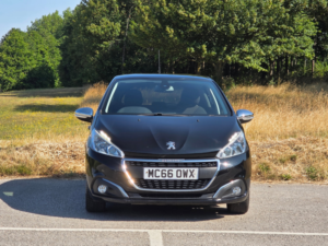 2017 Peugeot 208 1.6 Bluehdi Allure Hatchback 5dr Diesel Manual Euro 6 (100 Ps) in Black — image 2