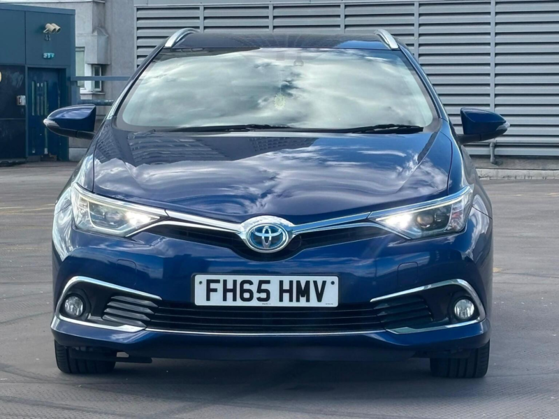 2015 Toyota Auris 1.8 Vvt-H Excel Touring Sports CVT Euro 6 (s/s) 5dr in Blue — image 1