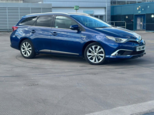 2015 Toyota Auris 1.8 Vvt-H Excel Touring Sports CVT Euro 6 (s/s) 5dr in Blue — image 2