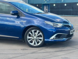 2015 Toyota Auris 1.8 Vvt-H Excel Touring Sports CVT Euro 6 (s/s) 5dr in Blue — image 3