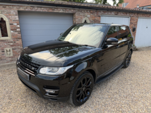 2017 Land Rover Range Rover Sport 3.0 Sd V6 Hse in Black — image 2