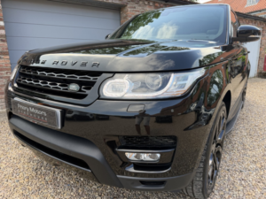 2017 Land Rover Range Rover Sport 3.0 Sd V6 Hse in Black — image 5