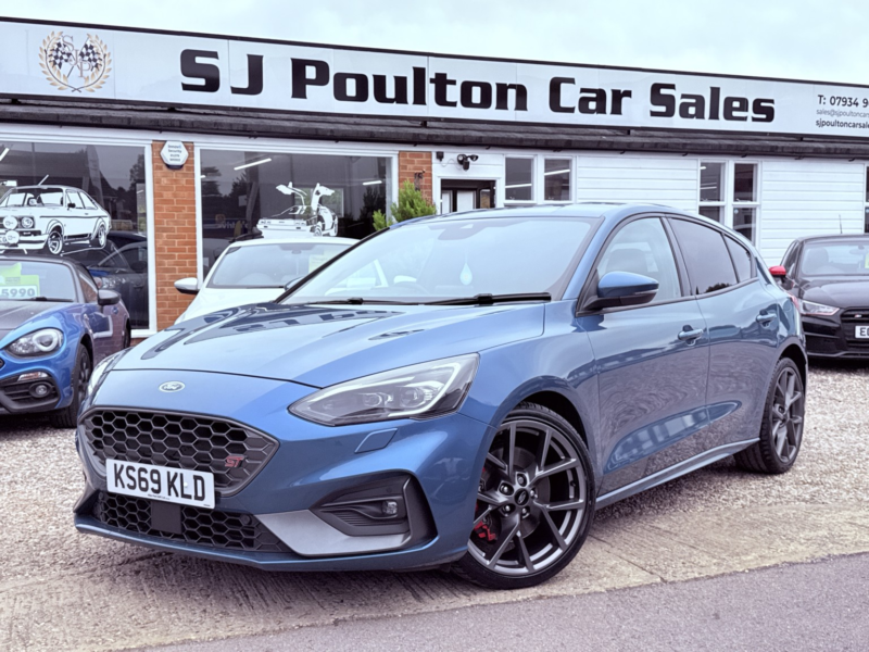 2019 Ford Focus 2.3 T Ecoboost St in Blue — image 1