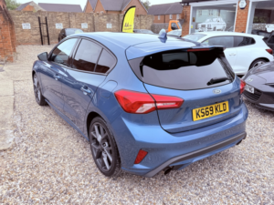 2019 Ford Focus 2.3 T Ecoboost St in Blue — image 4