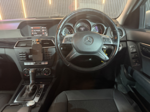 2013 Mercedes-Benz C Class 2.1 C200 Cdi Blueefficiency Executive Se in Silver — image 6