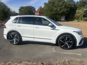 2021 Volkswagen Tiguan 1.5 Tsi R-Line in White — image 4