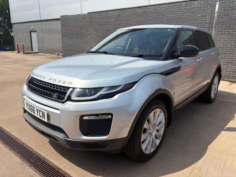 2016 Land Rover Range Rover Evoque 2.0 Td4 Se Tech SUV 5dr Diesel Auto 4WD Euro 6 (s/s) (180 Ps) in Silver — image 1