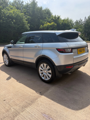 2016 Land Rover Range Rover Evoque 2.0 Td4 Se Tech SUV 5dr Diesel Auto 4WD Euro 6 (s/s) (180 Ps) in Silver — image 3