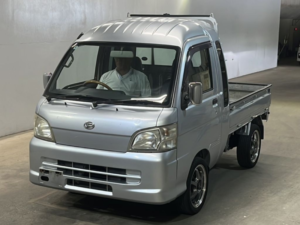 2009 Daihatsu Hijet Truck Jumbo in Silver — image 2
