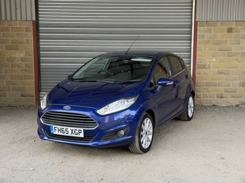 2015 Ford Fiesta 1.0 T Ecoboost Titanium in Blue — image 1