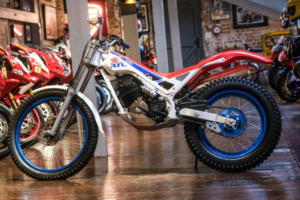 1989 Honda Unlisted * Honda Rtl 250 S - Original Example* in Multicolour — image 3