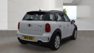 2014 MINI Countryman 2.0 Cooper Sd All4 Countryman in White — image 4