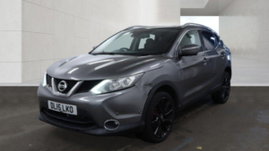 2015 Nissan Qashqai 1.2 Dig-T Tekna 2WD Euro 6 (s/s) 5dr in Grey — image 3