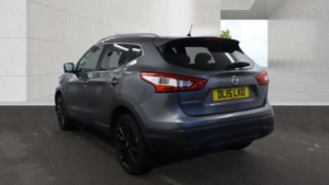 2015 Nissan Qashqai 1.2 Dig-T Tekna 2WD Euro 6 (s/s) 5dr in Grey — image 4