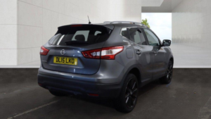 2015 Nissan Qashqai 1.2 Dig-T Tekna 2WD Euro 6 (s/s) 5dr in Grey — image 5