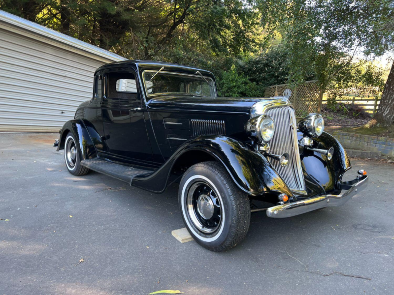 1934 Plymouth Cuda Ref 8728 - Plymouth Coupe Automatic - Nut & Bolt Restoration (rhd) in Black — image 1